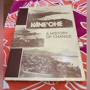 COLLECTORS: Kane’ohe-A History of Change book.